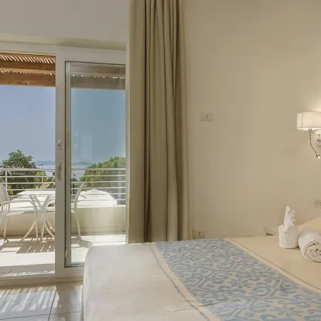 Mercury Beach Hotel