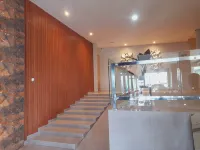 Neo Cempaka Hill Hotel - Pools
