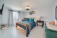MODERN HOME WITH HEATED POOL! CLOSE TO SAWGRASS MILLS MALL! FLEXIBLE CHECK IN - Wifi