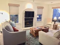 SUMMER SPECIAL - 20% OFF - SLEEPS 13 - Bungalow