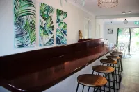Yeppoon Beachhouse - Beach