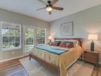 3 Acre Home On Creek W/Pool! Hill Country Views - 4 tähden