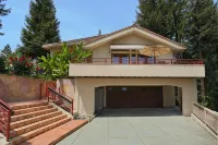 4 Couples or 2 Families, Private and Prime Location, Pool and Hot Tub - Private Pools