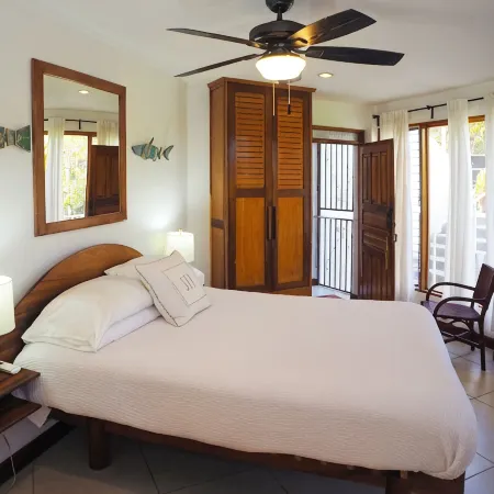 Breathtaking Views - Private Home - Beautifully Landscaped - Walk to the Beach