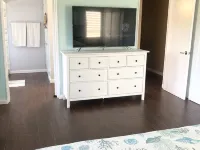 Updated 1BR/1BA - "Island Sol" with fantastic views Hotels in Northside