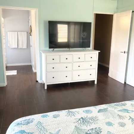 Updated 1BR/1BA - "Island Sol" with fantastic views