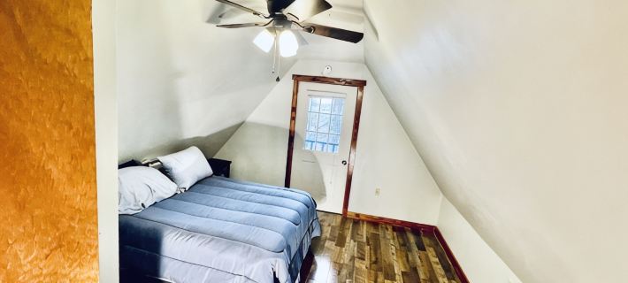 The Getaway - Wi-Fi - Pet Friendly  - New Deck Hotels in Menifee County