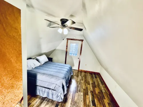 The Getaway - Wi-Fi - Pet Friendly  - New Deck - Chalets