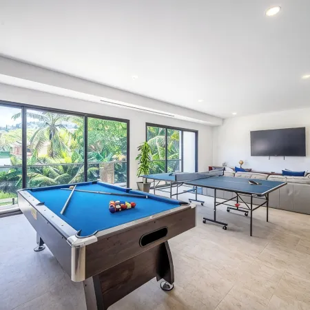 Brand New Luxury Spacious 12 Bedroom Ocean Front Luxury Villa South Jaco.