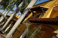 Private Luxury Villa 15,000 sq ft,kid friendly, Maid, pvt.Chef,24 h security