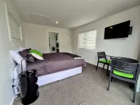 Private Studio - Perfect for short stays in Taupo. - Condos