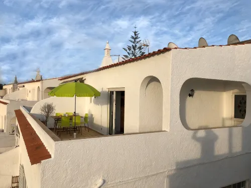 Modern, quietly located vacation apartment with sea view + close to the beach, fully air-conditioned - 3-Star