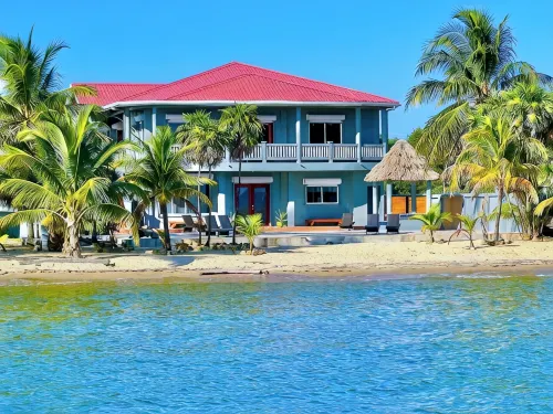 Private Beachfront Villa with Pool. - Villas