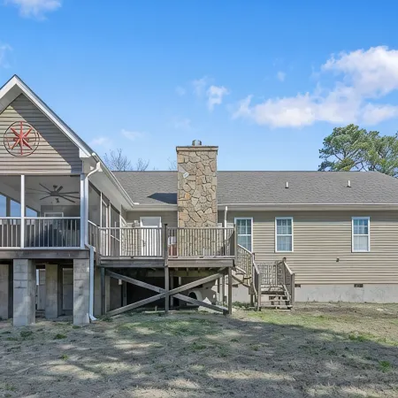 Spacious Family Gem in Sanford with playground and WiFi. Enjoy your stay!