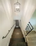 Gorgeous home 2mi to LSU - 4 bedroom/3bath - 4 ดาว