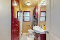 The Bungalow in Downtown Joshua Tree - A Renovated Mid-Century Bungalow - 3-Sterne