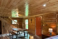 Three Oaks Cabin - A Log Cabin Just 3 Miles East of Jasper on Hwy 74E - Hytter