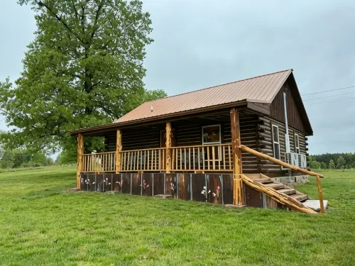 Three Oaks Cabin - A Log Cabin Just 3 Miles East of Jasper on Hwy 74E - Hytter
