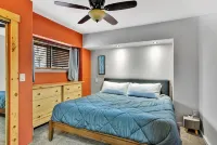 Park Ave on the Hill w/ new Hot Tub - 3-Star