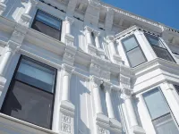 Ulysses Suites, Suite 201, 2 bedroom/2 bath, full kitchen and living room โรงแรมในกาเลนา
