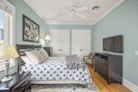 Luxury Home in Naples with Private Pool & Walk to the Beach by Esthetic Stays - balcony