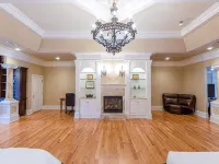 Large House w/ Private pool - perfect for Golfing Groups (12) beds Hotels in Pinehurst