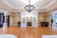 Large House w/ Private pool - perfect for Golfing Groups (12) beds - Pools