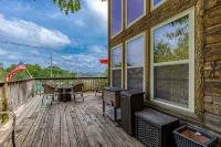 The Cowskin Cabin - Lakeview, great for fishermen, families and friends! - 2つ星