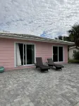2 Bedrooms, Bay WaterViews, Beaches, shops, Marina, fishing, all near by - Wifi