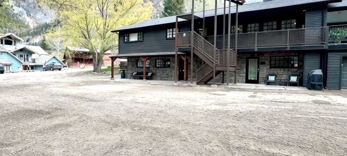 Ouray Basecamp. Walk to Restaurants, Shops & Hot Springs. Large 2Br/2BA Hotels in Ouray County