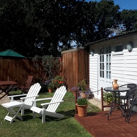 Lymington Self-Catering Garden Retreat