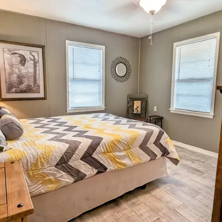 Cricket Hollow with Dock and private Lake Access Sleeps 6