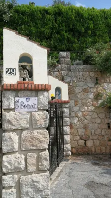 Apartment lux 1 bedroom, independent in villa, swimming pool, view Grasse and sea - 4つ星