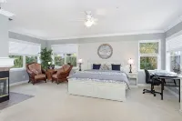 4Br Family Villa • Near Legoland & Beach • Gameroom  •  Dogs Free  •  Sleeps 9 - 3 estrellas