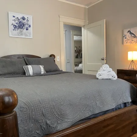 3-Bedroom Apt Near Prov College & Downtown Providence