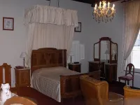 Erasmus Hotel - 2-Star