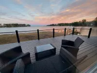 10 Mile View on Lake Murray, SC, Putting Green, Hot Tub, Lake Edge Fire Pit - 4-Sterne