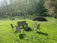 Country home-just steps from Coon Creek and a short drive to Mississippi River - 2-stjärniga