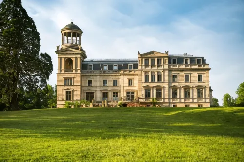 Schloss Kaarz Mit Park - parking
