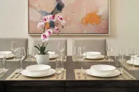 L'Amore: A Spacious 4-bedroom pool house in lovely Chandler - บังกะโล