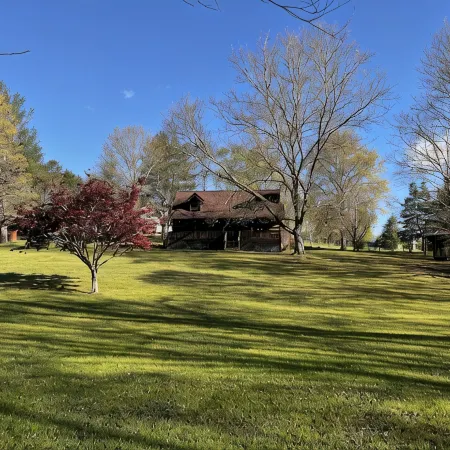 Cabin by the Creek  Sleeps 8 on 3 Beautiful acres - Close to town and activities