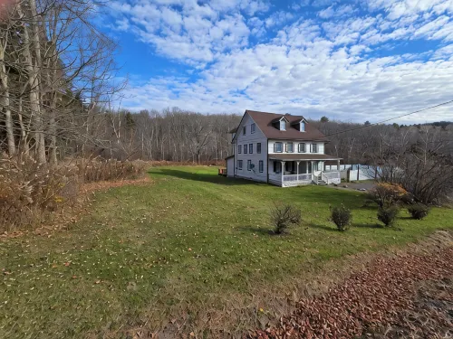 Abigail's Country House. 2 minutes To Skiing. Swimming, Hiking very close by. - Homestays