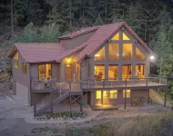 Mountain Retreat with Hot Tub Near State Park - balcony