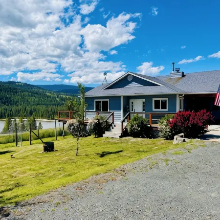 Northern Comfort ~ Private and Quiet ~  Lake and Mountain Views!