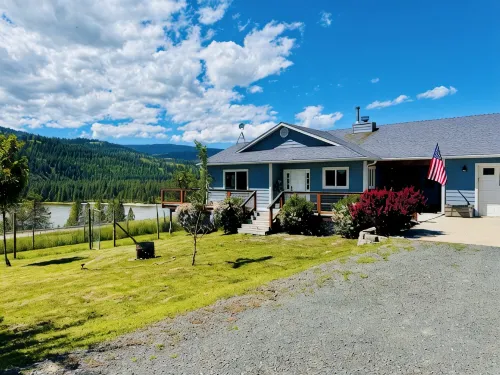 Northern Comfort ~ Private and Quiet ~  Lake and Mountain Views! - Wifi