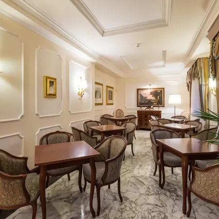 Hotel Royal