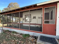 Clean, family/pet friendly AR Ozark Mountain/Norfork Lake Front Cabin - Feriehus