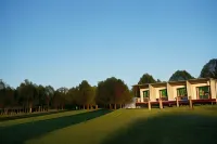 Narangba Motel (Formerly Brisbane North B&B and Winery) - parking