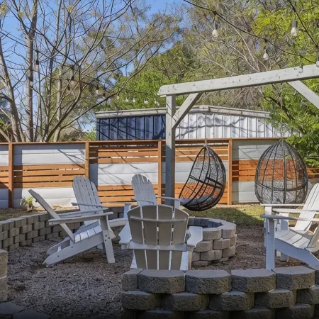 Washington House: Steps to Dwtn; Backyard oasis with fire pit/pool table/games