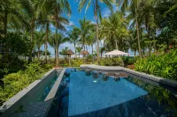 Beachfront Luxury Villa with Private Pool - Huvilat